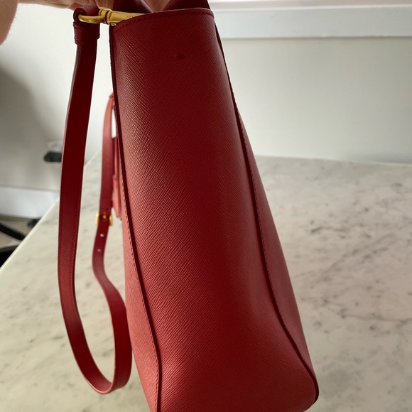 Prada saffiano tote purse - Picture 3 of 11